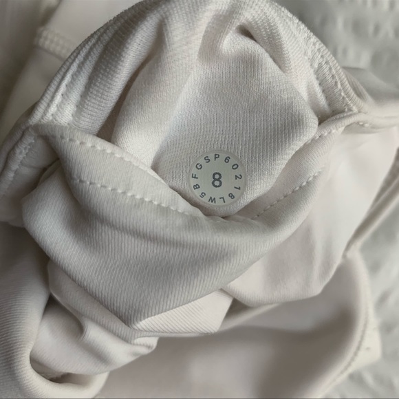 Lululemon White ATRP Pant 2 Size 8 28” inseam - Picture 7 of 8